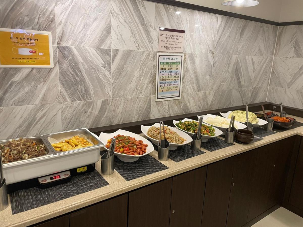 Toyoko Inn Busan Seomyeon Bagian luar foto