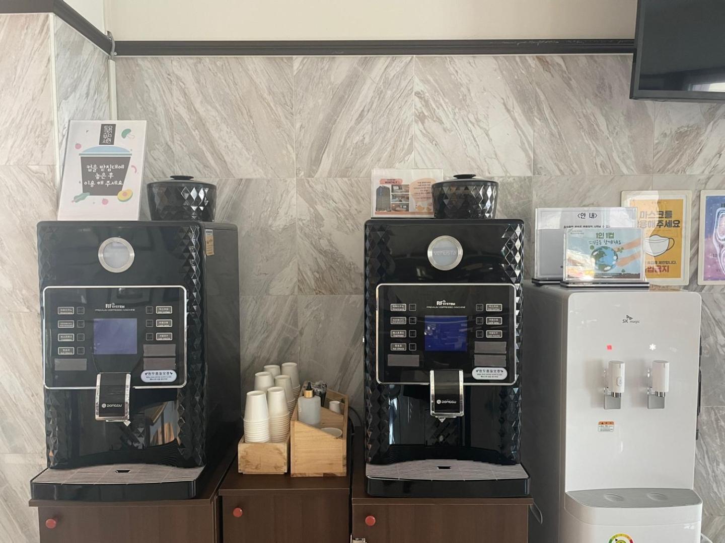 Toyoko Inn Busan Seomyeon Bagian luar foto